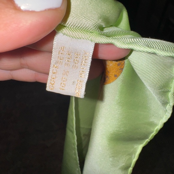 Gucci Green Seashell Print Scarf - Picture 3 of 4